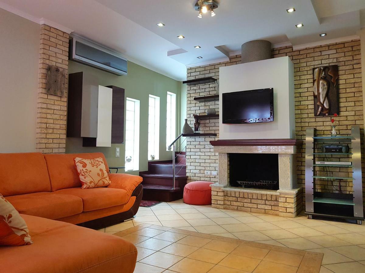 Smeralda Apartment *